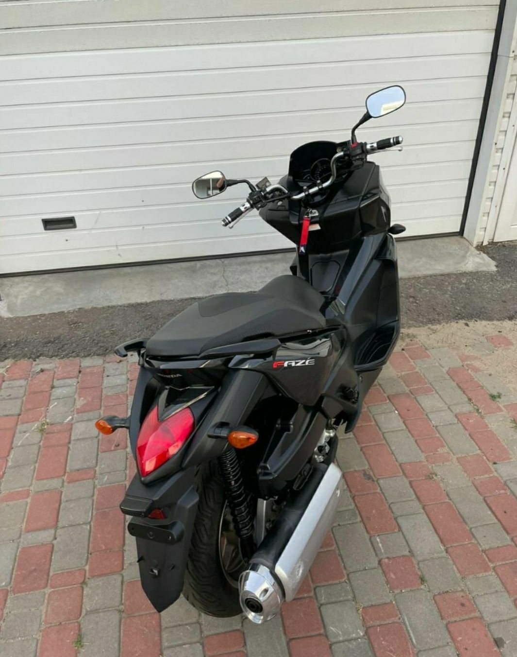 Скутер Honda faze 2011