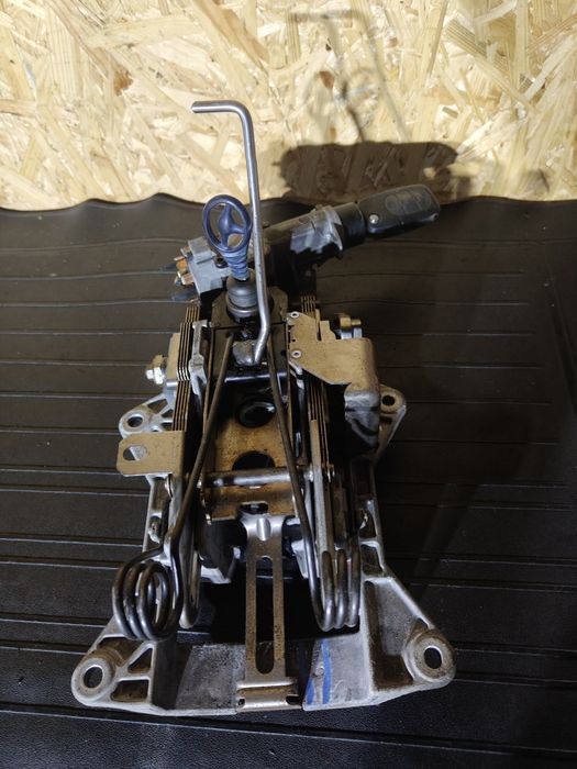 Stacyjka kluczyk pilot przekładnia kierownicza stacyjka audi A4 b6 b7