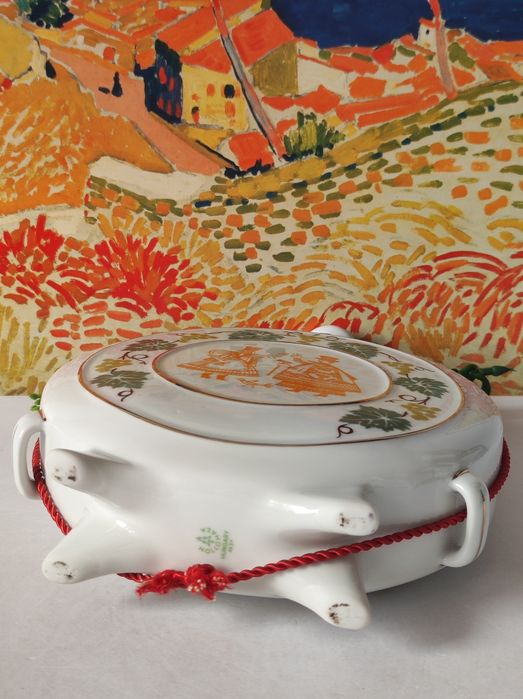 Piękna stara porcelana karafka sygnowana kolekcje