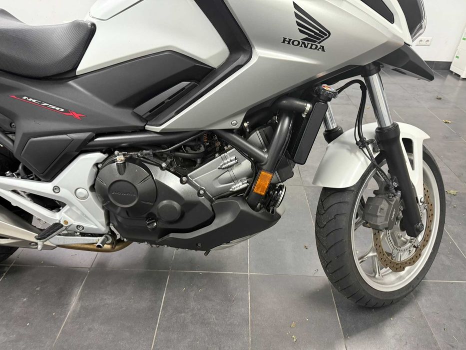 Honda 750 - Praticamente Nova - 6.000km