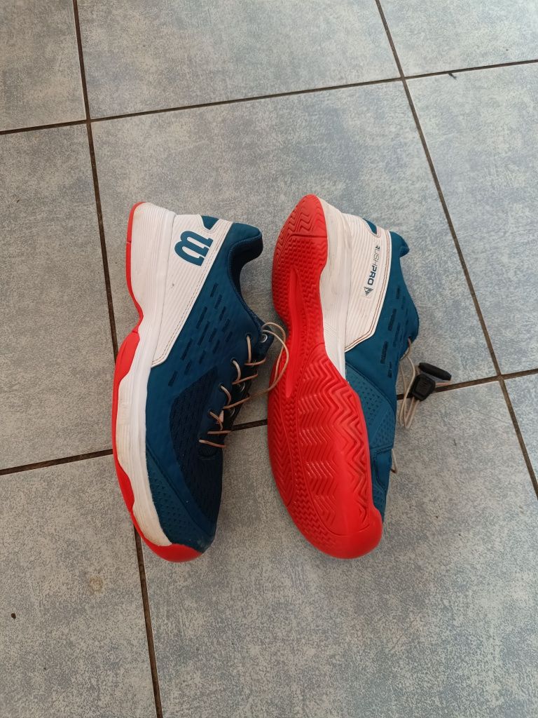 Buty sportowe Wilson Rush Pro

Rozmiar z metki 37
Fajny stan jedynie j