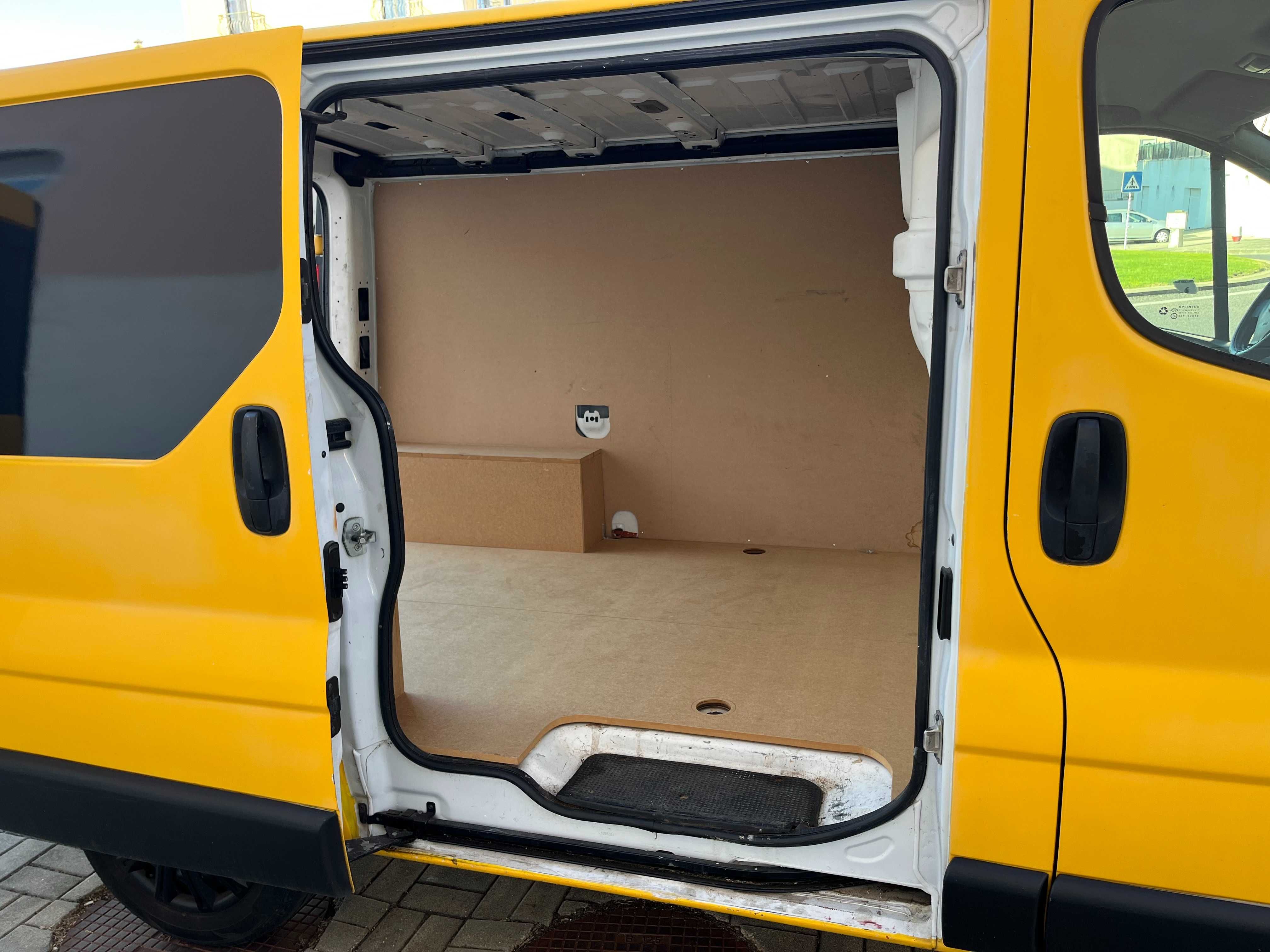 Opel Vívaro 2.0 com 90 cavalos