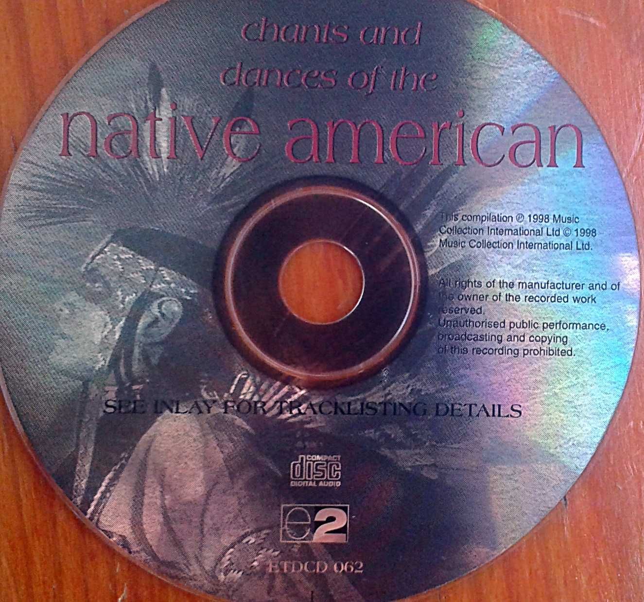 CD ìndios Americanos. Native American Chants and Dances. Inclui portes