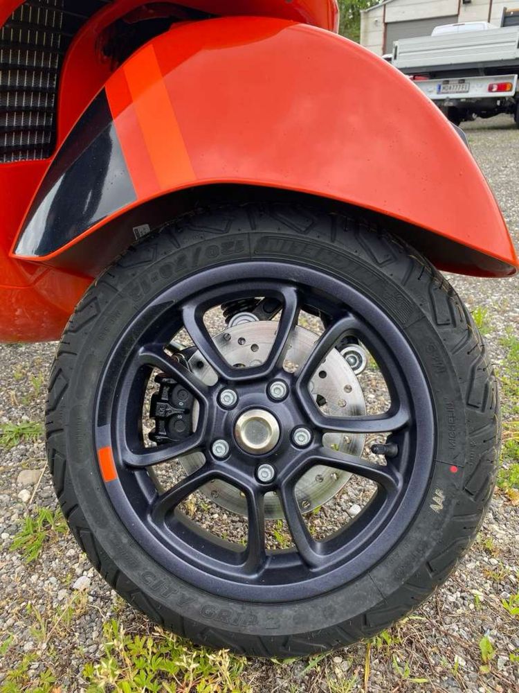 Vespa GTS Salon Polska