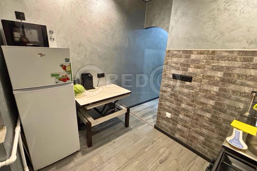 Продаж 2-х кімнатної квартири р-н "Сухої Балки". Є відновлення.