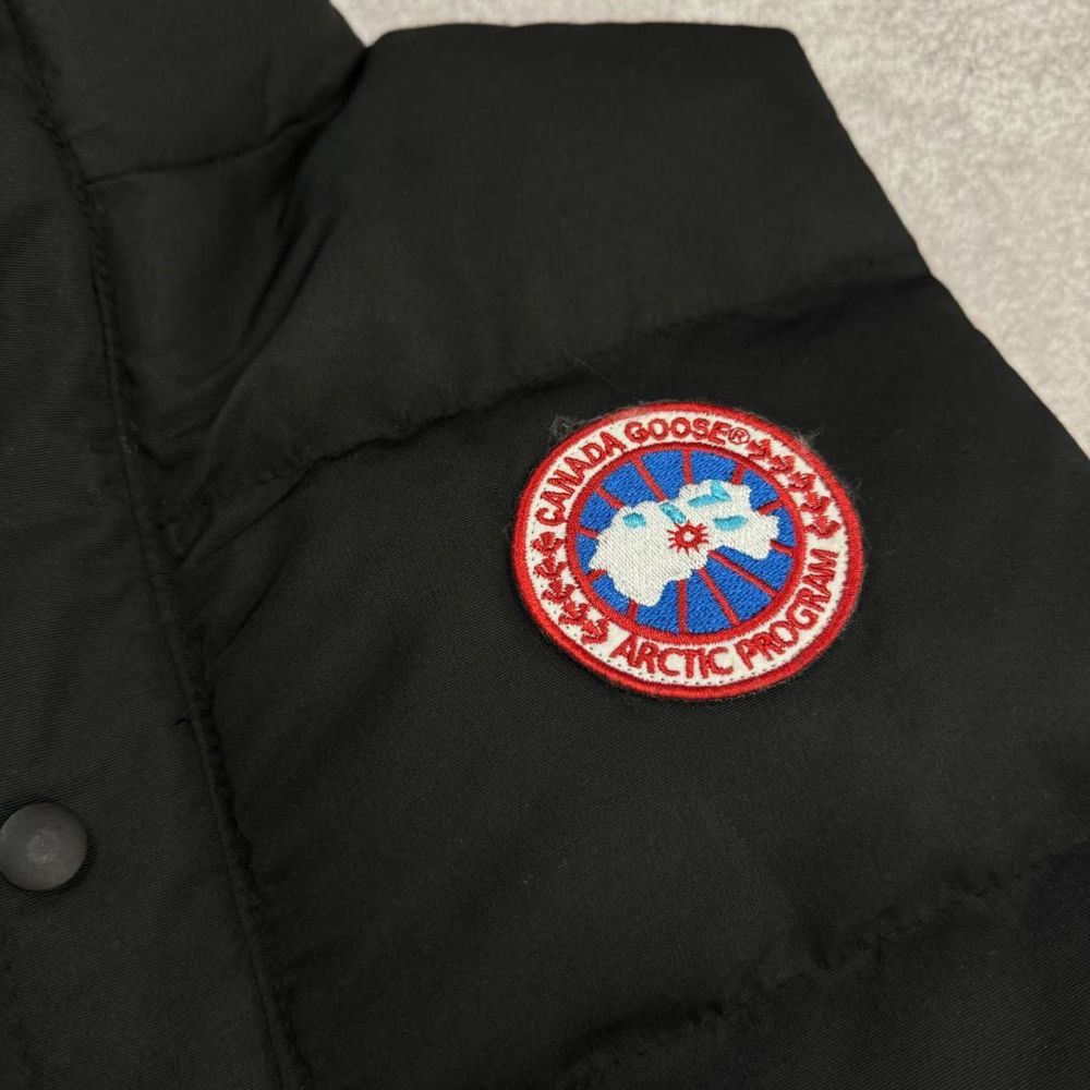 РОЗПРОДАЖ -40%| Чоловіча жилетка Canada Goose| S-XXL| чорний|LUX