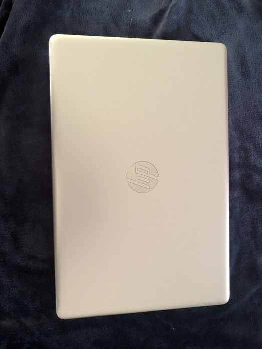 Portátil HP 15-db0xxx 4 GB RAM USADO