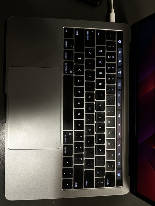 Macbook pro 13” touchbar