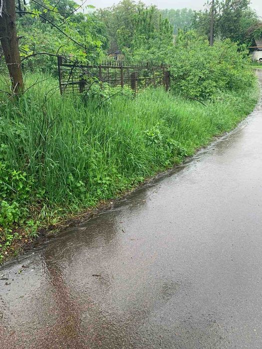 Продаю  земельну  ділянку 23 соток під будівництво (поблизу річки)