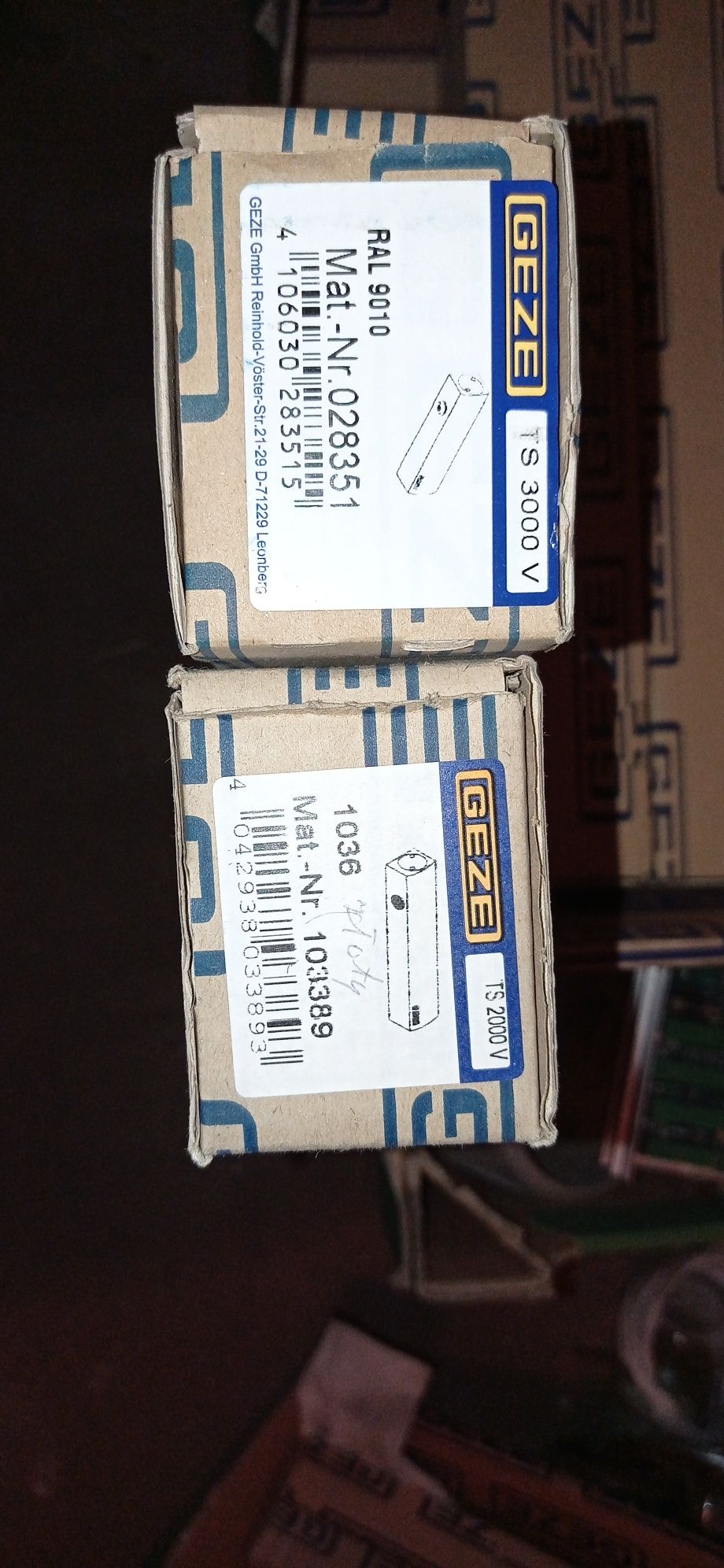 Samozamykacz GEZE TS2000v  oraz ROLANy
