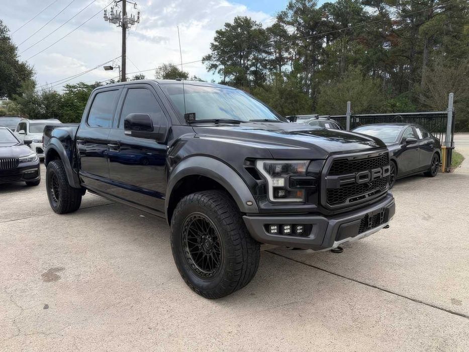 Ford F-150 Raptor      2018