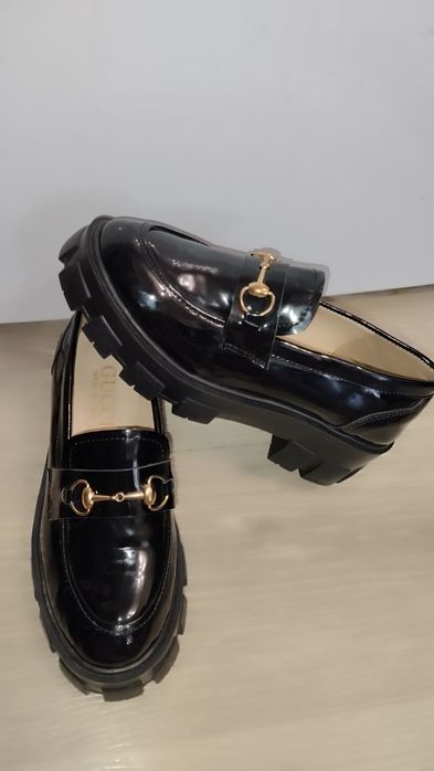 Лофери жіночі,лакові Gucci