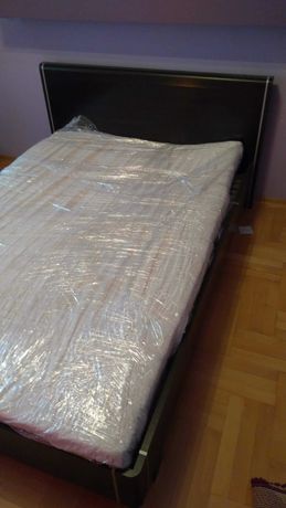 łóżko sypialniane 1600x200 plus materac