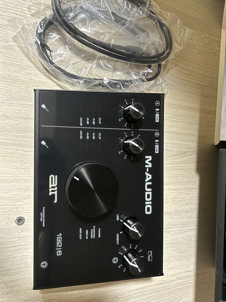 Аудіоінтерфейс M-Audio 192/6+навушники