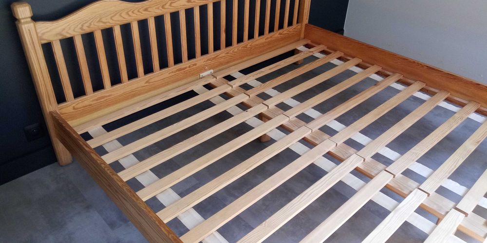 łóżko dwuosobowe drewniane