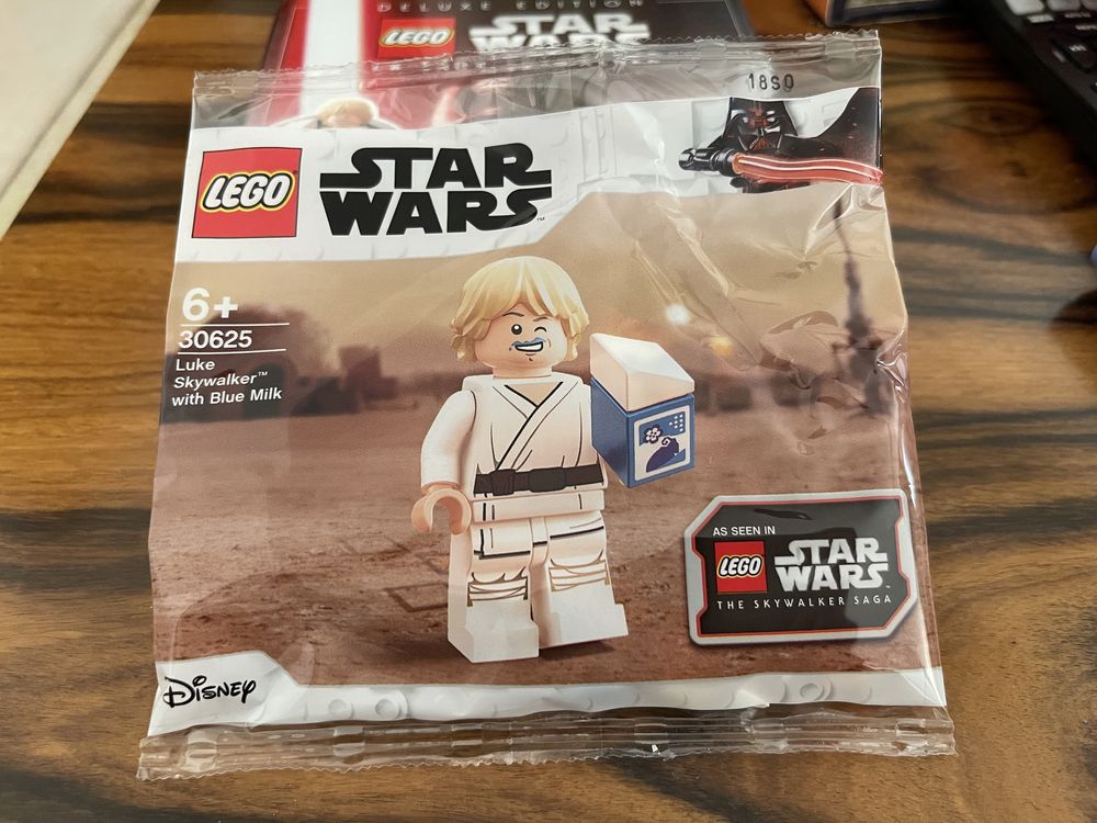 Lego 30625 Luke Skywalker with Blue Milk