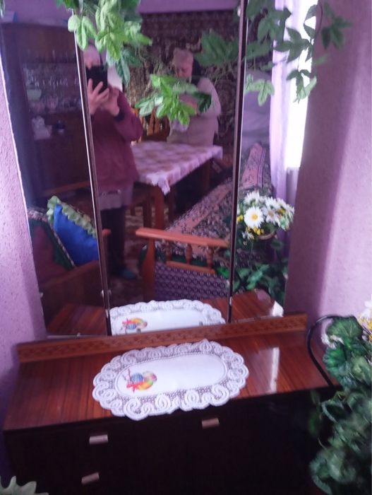 Трюмо старовинне