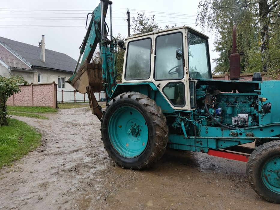 Продам екскаватор  ЮМЗ ЄО2621