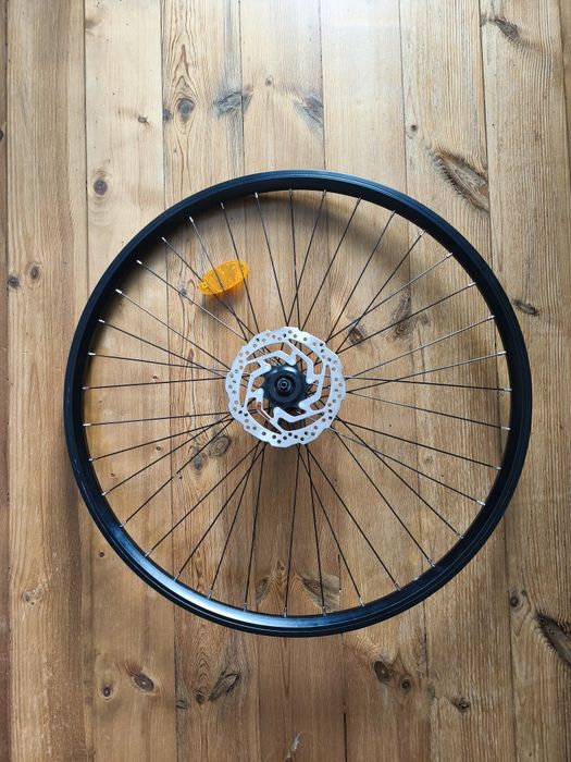 Przednie koło rowerowe 28 cali centerlock