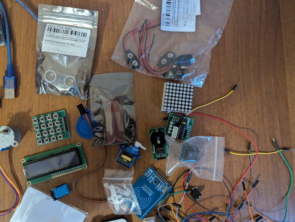 Arduino UNO + Nano + набір датчиків + сервоприводи