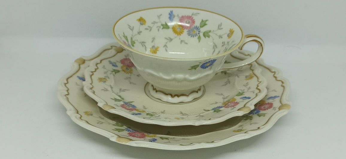 Porcelana SORAU TRIO Żary Carstens wzór kwiatowy