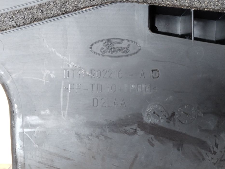 Ford Transit Connect Mk2 13-21 пластик под лобовое стекло жабо