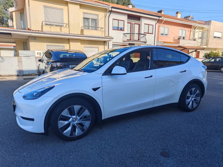 Tesla Model Y Long Range Dual Motor AWD