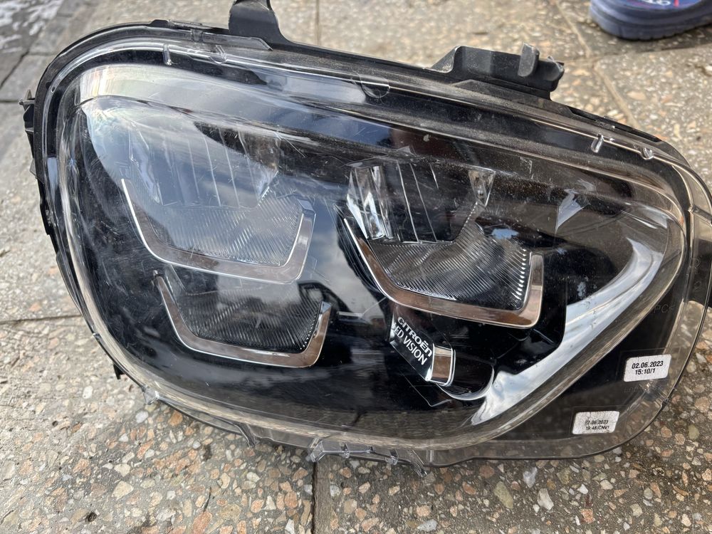 Права лед фара citroen c3 2023 рік правая led  9836161580