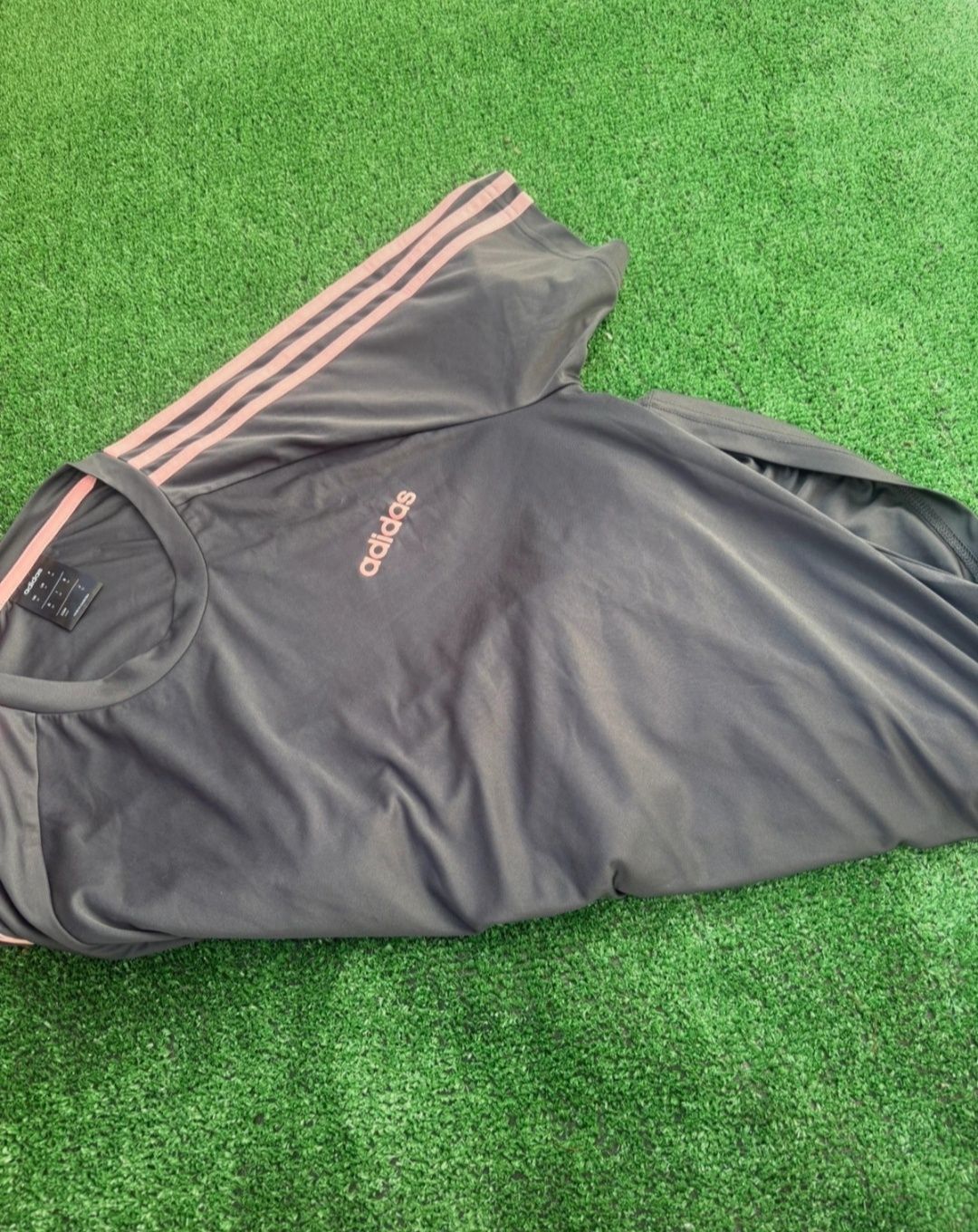 T shirt adidas M