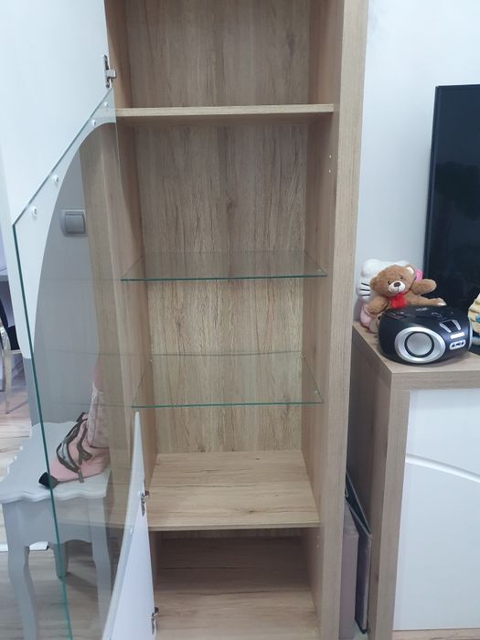 Witryna biała szklana