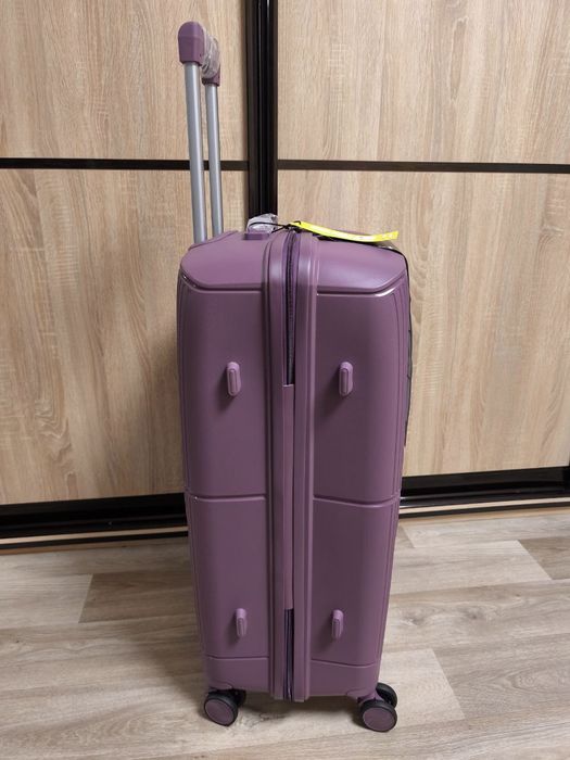 Чемодан для путешествий, дорожный чемодан, Валіза на колесах