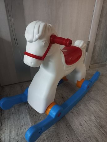 Лошадка-качалка идеальноя игрушка