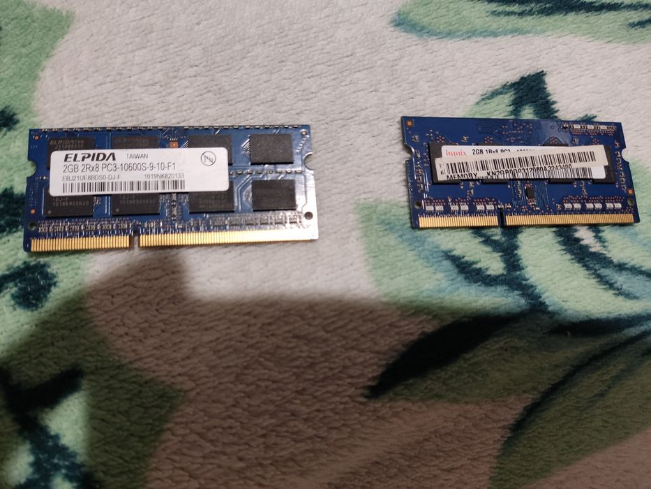Планки пам'яті 2 гб, 2 шт.