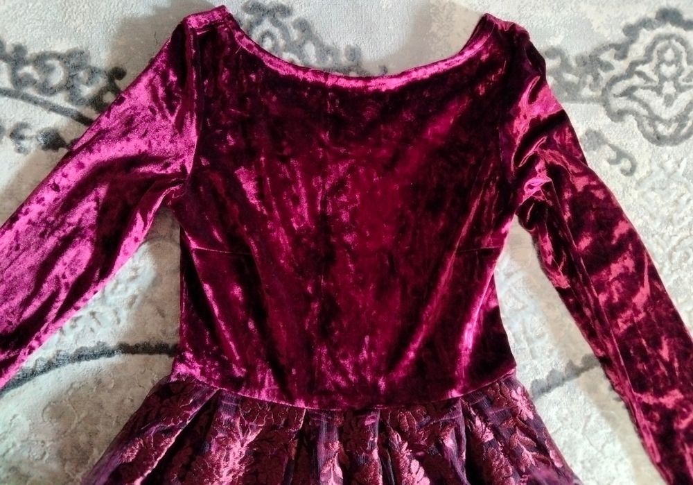 Женские вечерние платья