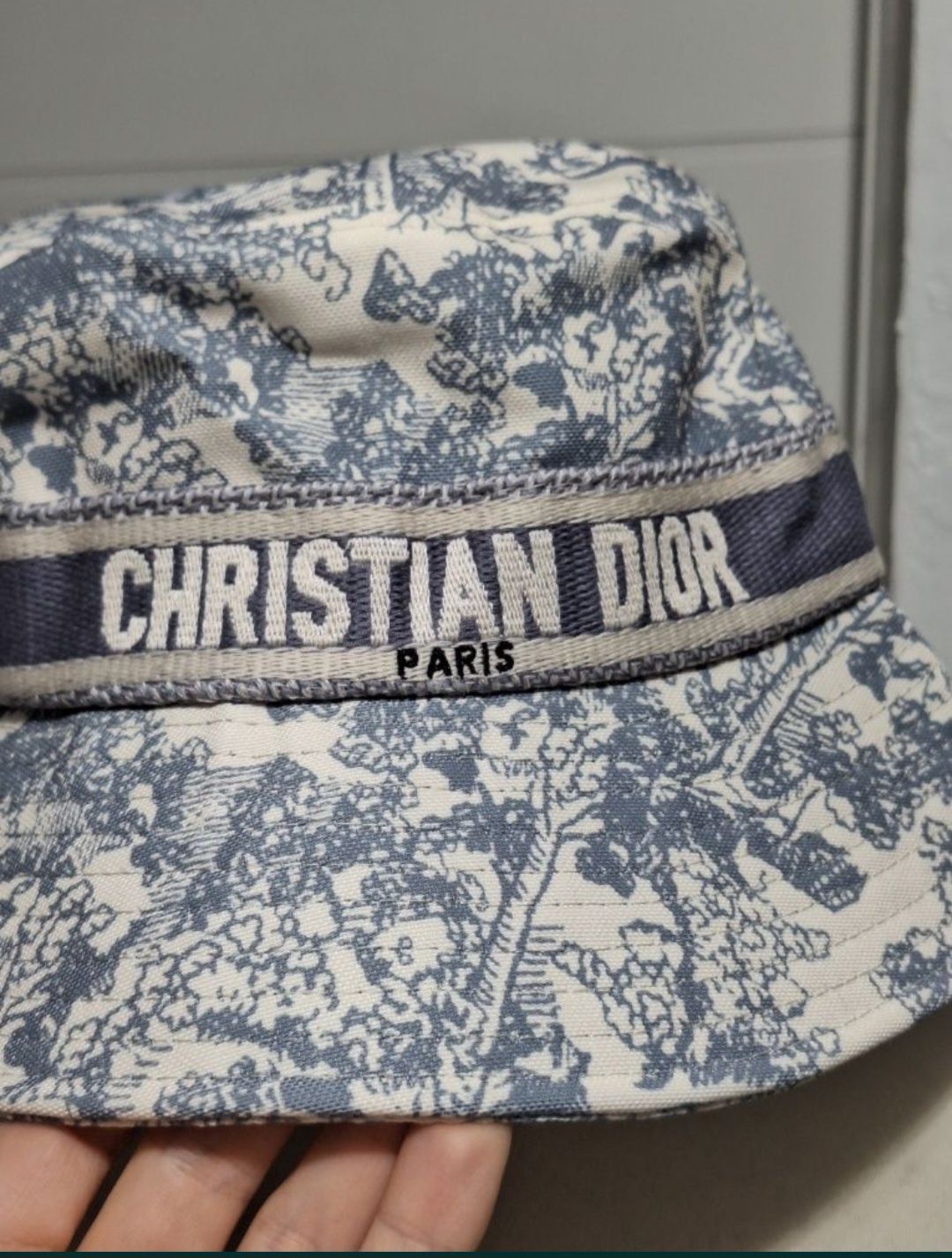 Christian  Dior  bucket