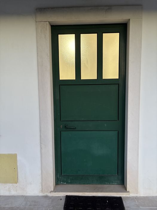 Duas portas de aluminio