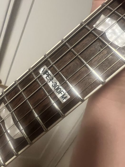 LTD ESP Viper 300 FM EMG 81 85 Klucze blokowane Gotoh futerał