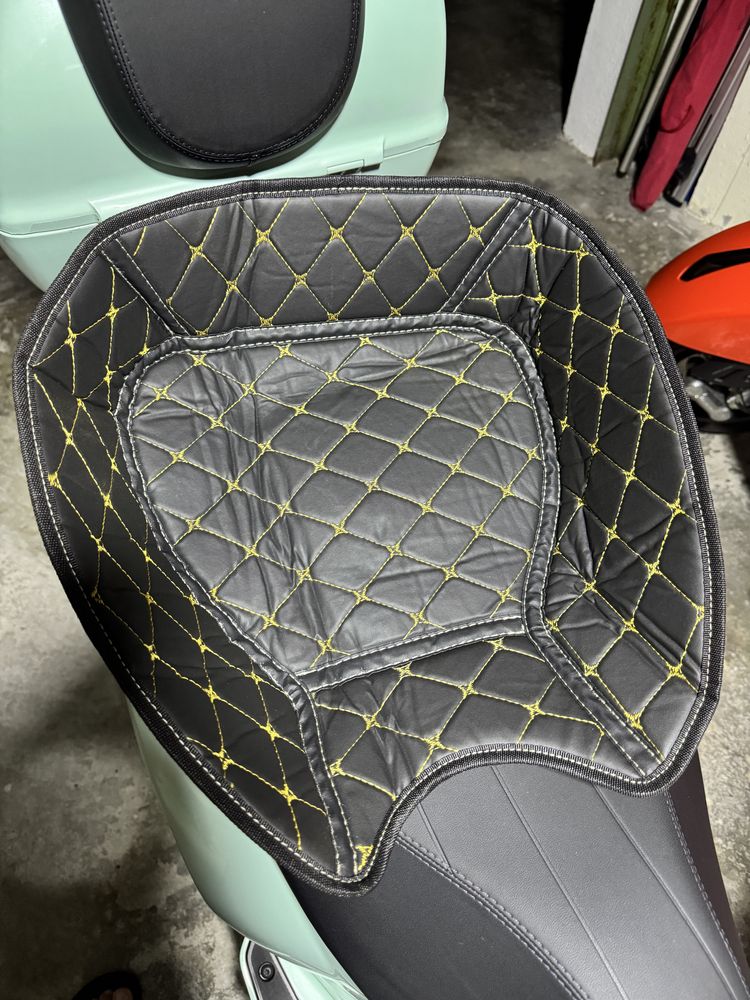 SHAD SH33 Forro interior para malas Shad
