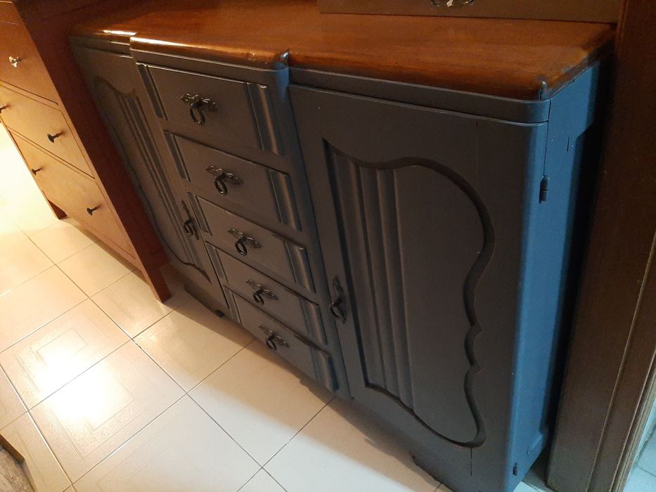 Cómoda antiga madeira maciça