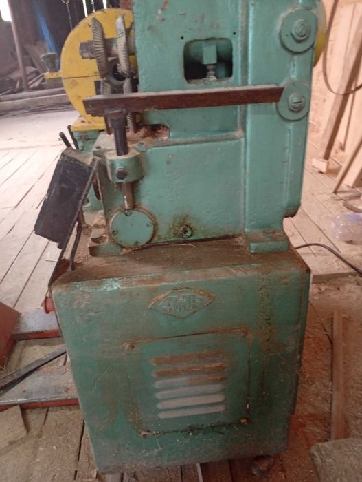 Оригінальний станок для виготовлення держака