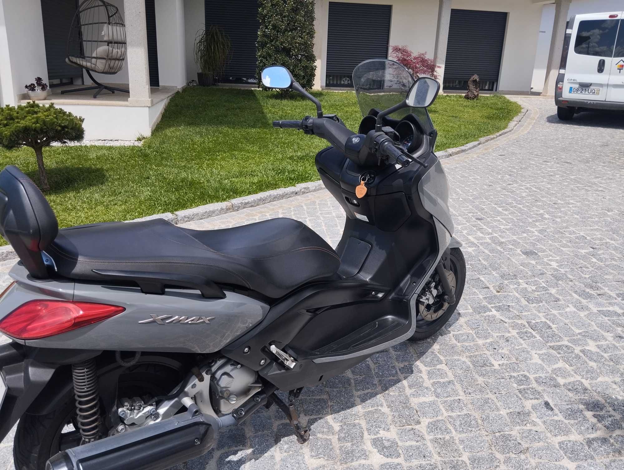 Vendo Xmax 250cc