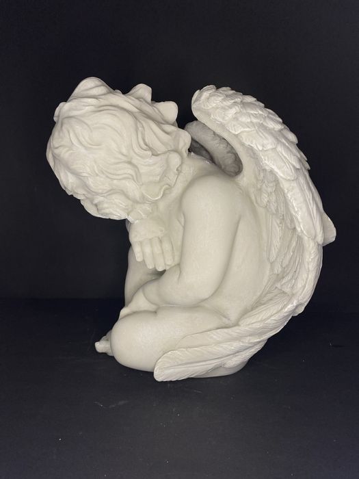 Anioł ze sztucznego twarzywa 30*24*30cm