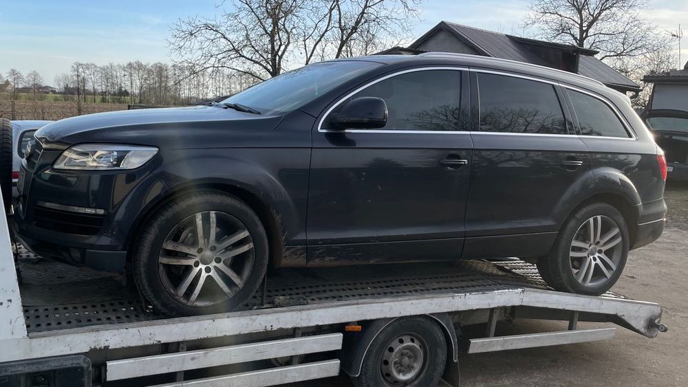 Pas przedni kompletny Audi Q7 4L Chłodnice wiatraki LZ7L Czesci okazja