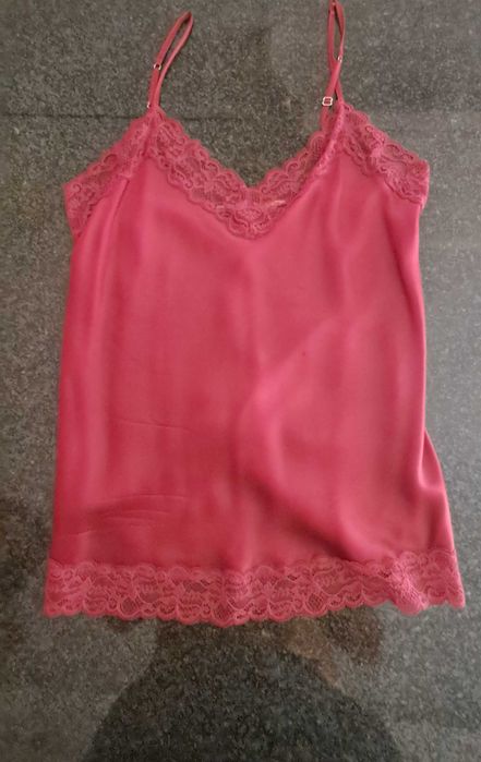 3 Tops de renda e seda Intimissimi como novos