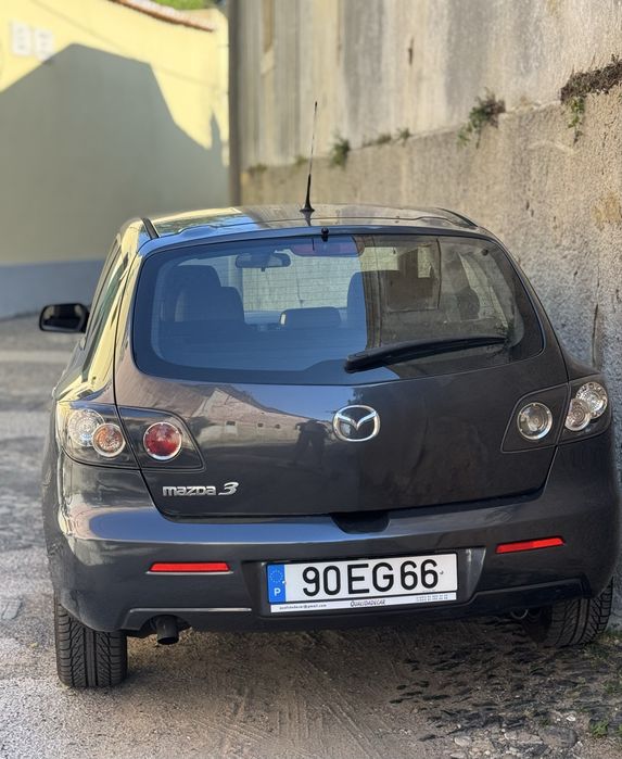Mazda 3 em bom estado .