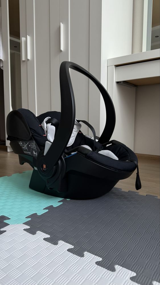 Автокрісло BABYZEN iZi Go Modular by BeSafe Black