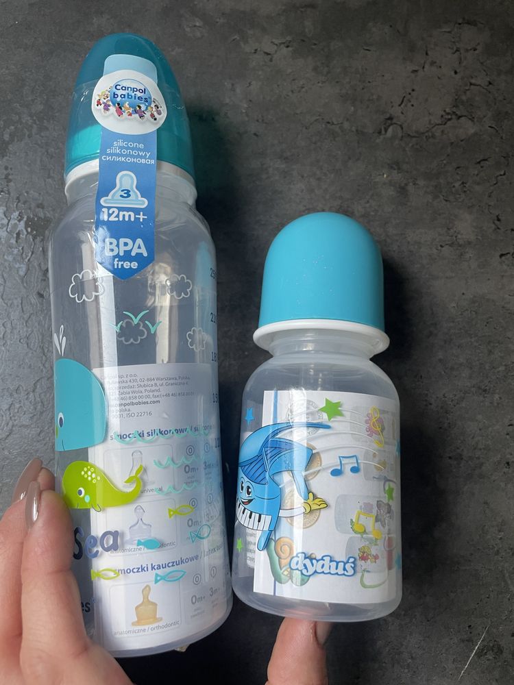 Nowe butelki do karmienia mała i duża