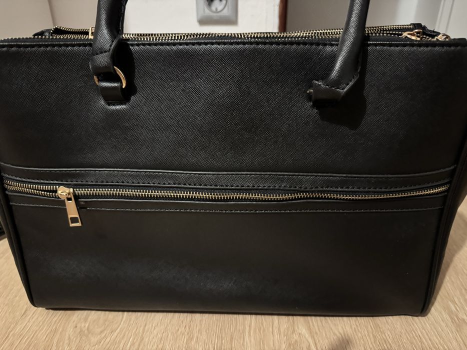 Mala com varias divisorias