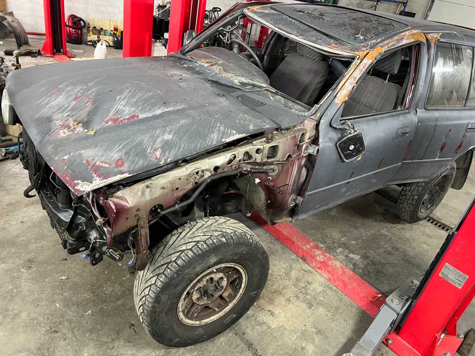 Розборка Шрот Toyota 4Runner Surf Hilux 2.4 TDI 2L-TE