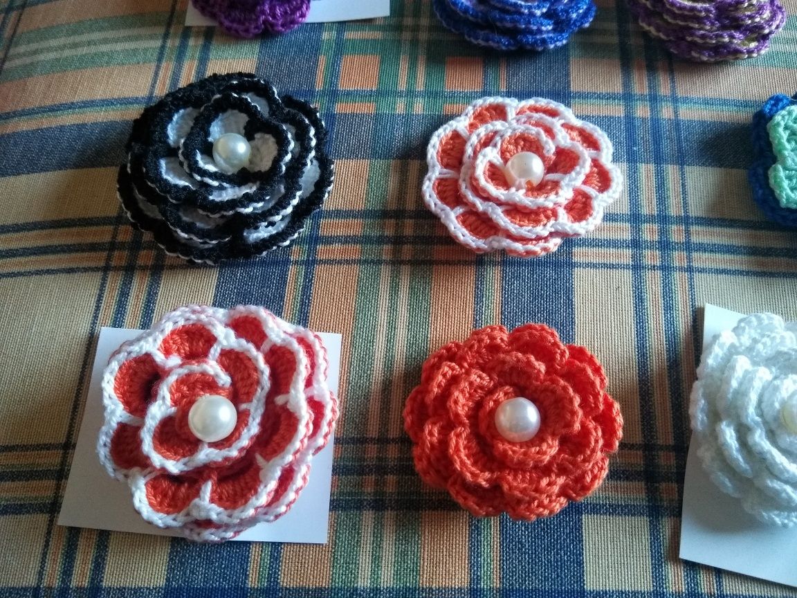 Pregadeiras em crochet novas feitas à mão